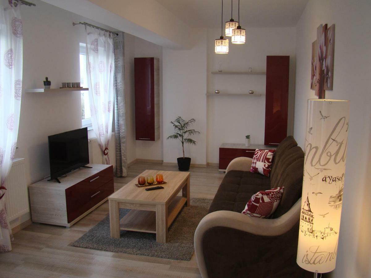 Eme Apartments Braşov Esterno foto