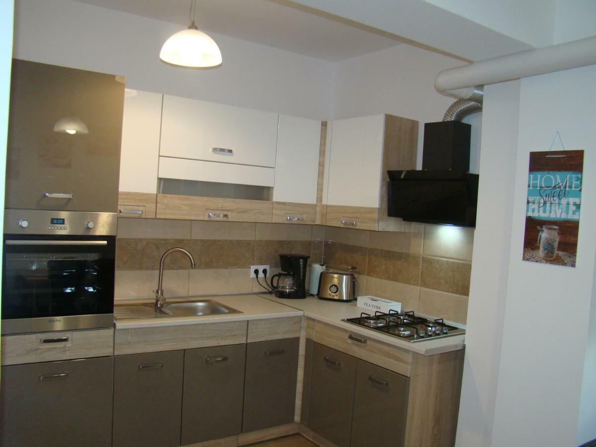 Eme Apartments Braşov Esterno foto