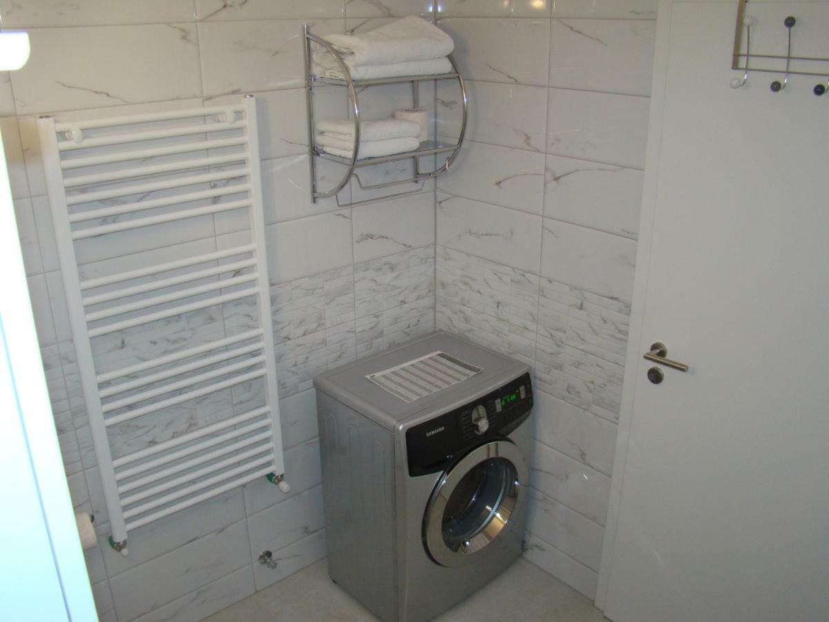 Eme Apartments Braşov Esterno foto