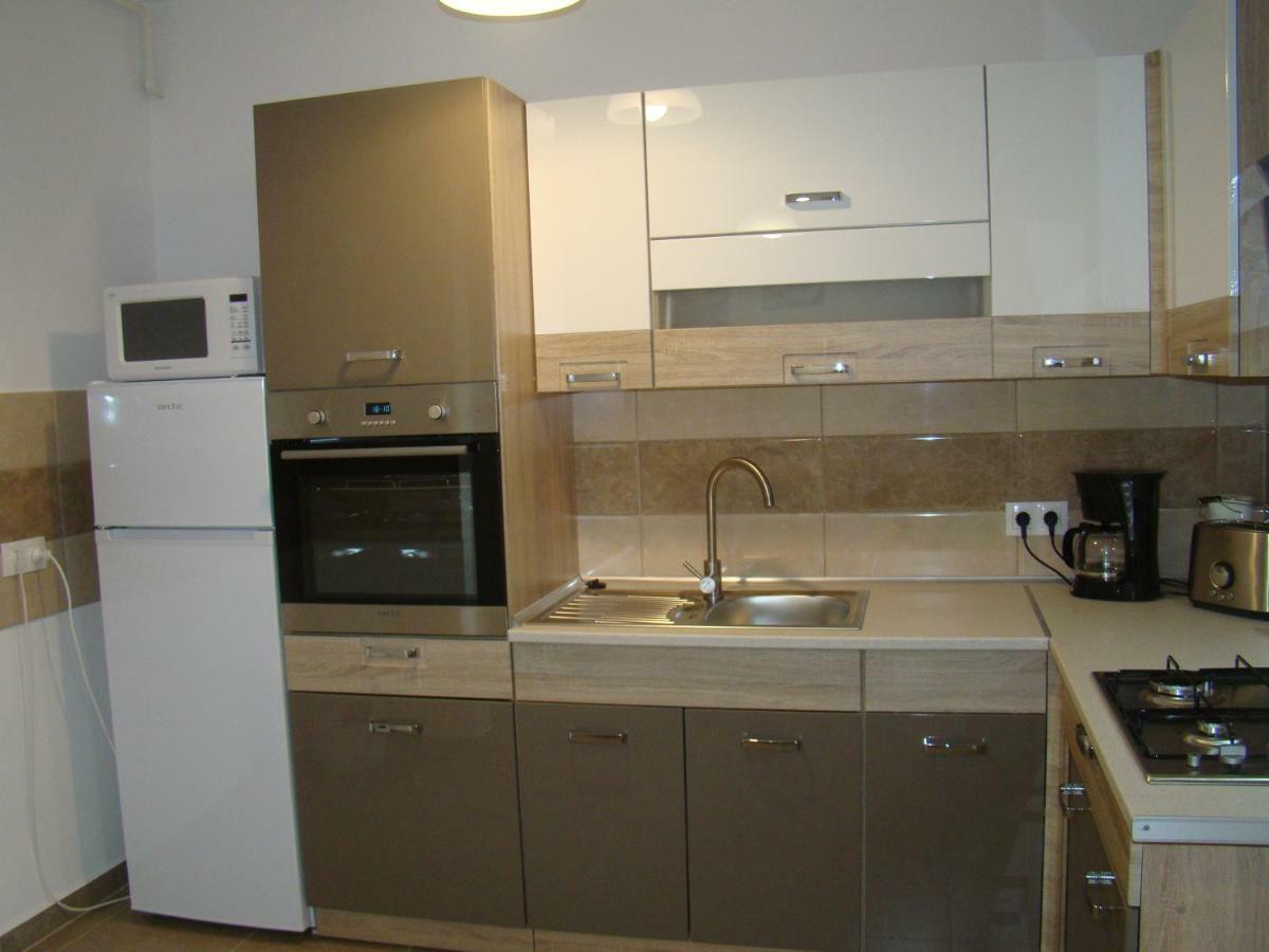 Eme Apartments Braşov Esterno foto