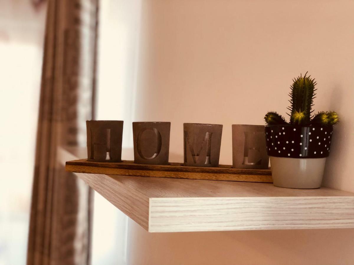 Eme Apartments Braşov Esterno foto